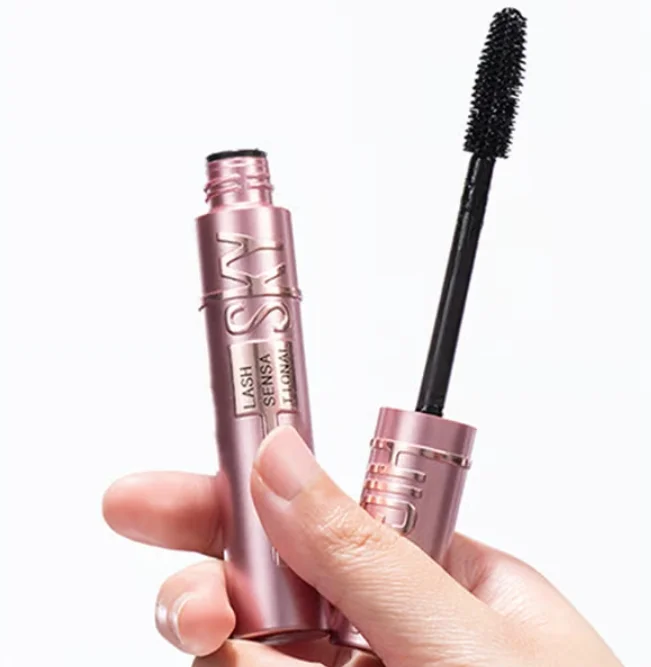 Inshape Naturlig böjande mascara – vattentät, svettsäker, långvarig och kladdfri